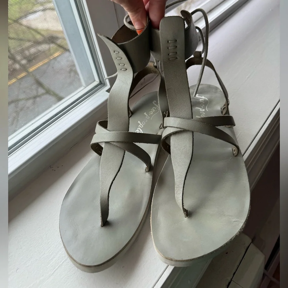 NWT - Free People Vacation Day Sandals‎